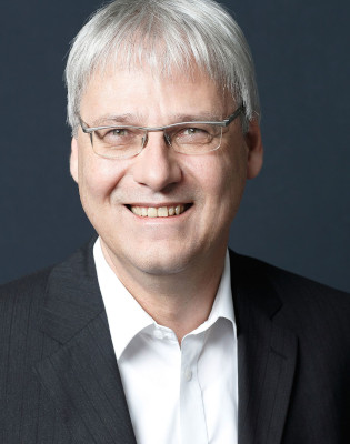 Dr. Thomas Kremer